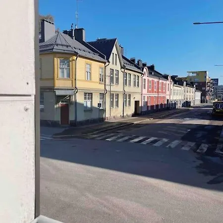 Ihana Kaksio Linnanmaeen Vieressae *